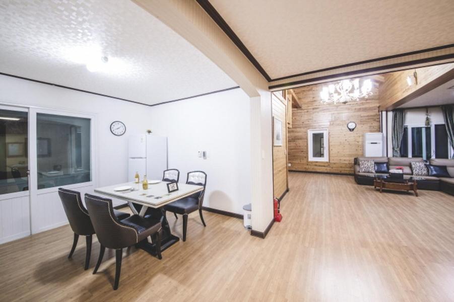 Sunyang Village Pension Jeju Exterior photo